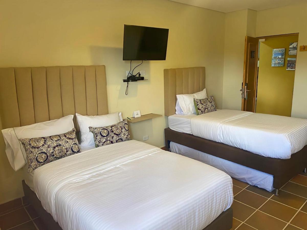 Hotel Bambu Guatape Luaran gambar