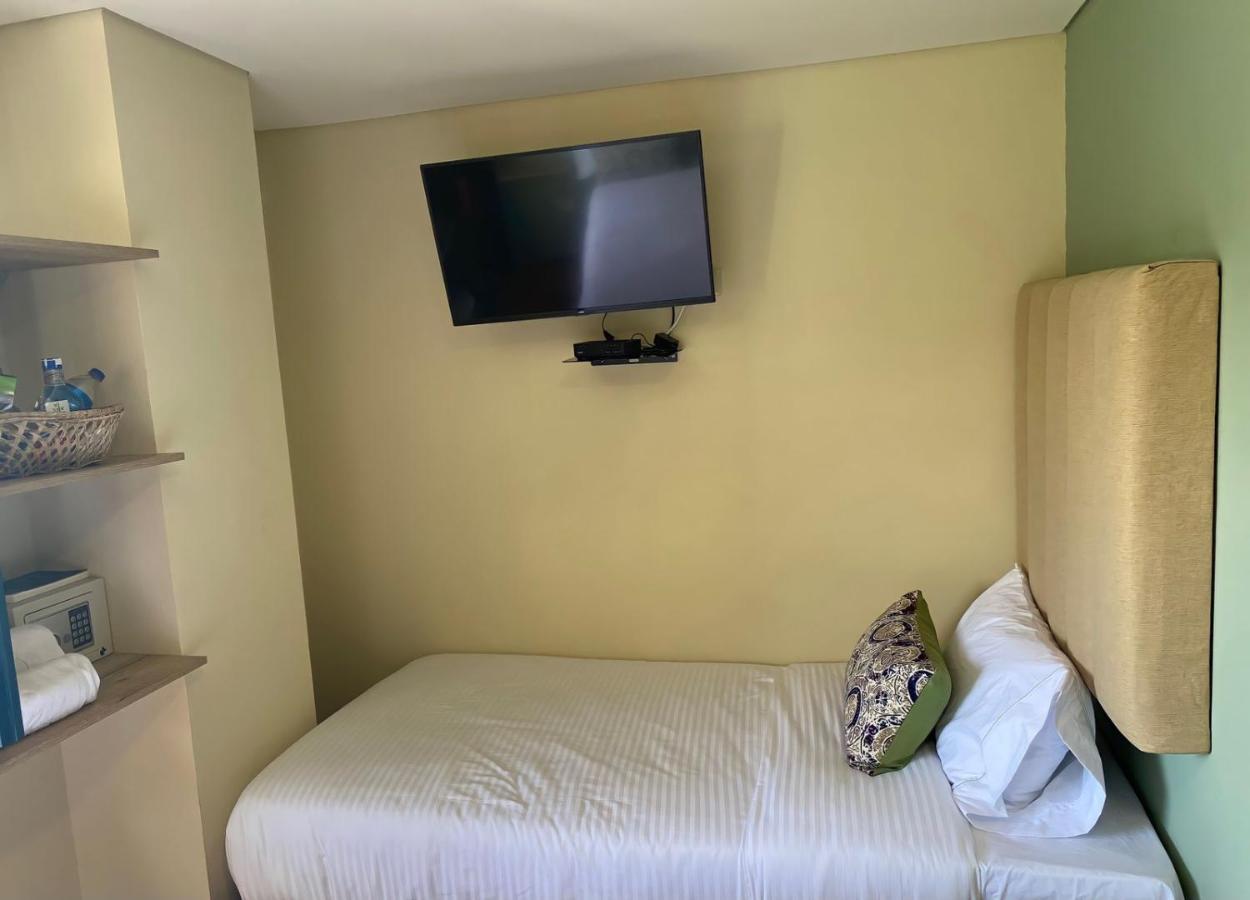 Hotel Bambu Guatape Luaran gambar