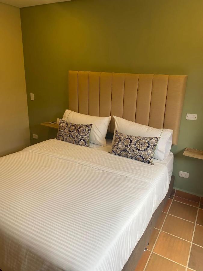Hotel Bambu Guatape Luaran gambar